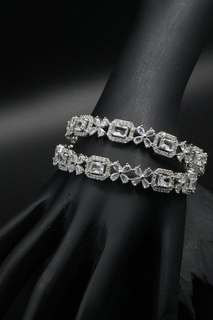 Elegant Diamond-Cut Silver Bangles - Victorian Jaipur