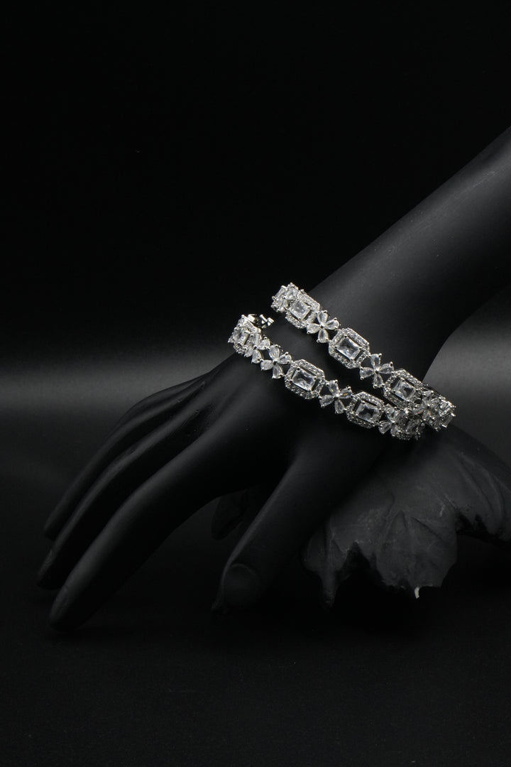 Elegant Diamond-Cut Silver Bangles - Victorian Jaipur