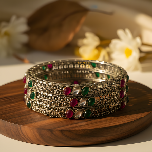 Silver-Plated Minimalist Adjustable Bangle - Elegant and Versatile Accessory for Every Occasion