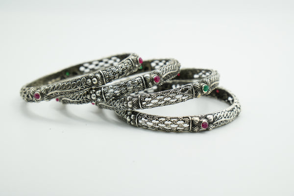 Elegant Gold-Plated Bangle - Victorian Jaipur
