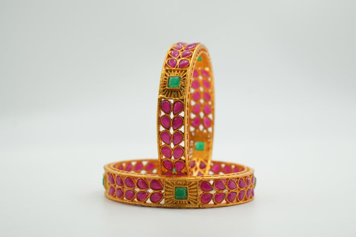 Elegant Gold-Plated Bangle - Victorian Jaipur